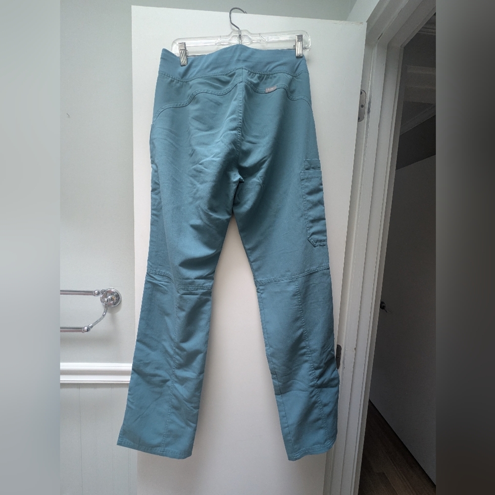Figs Women's Kade Cargo Scrub Pant Tall